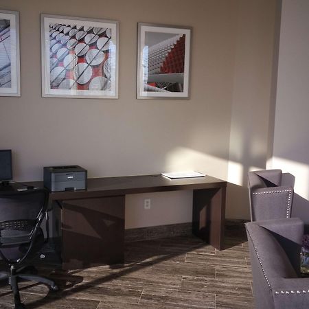 Ramada By Wyndham Lexington North Hotel & Conference Center Екстер'єр фото