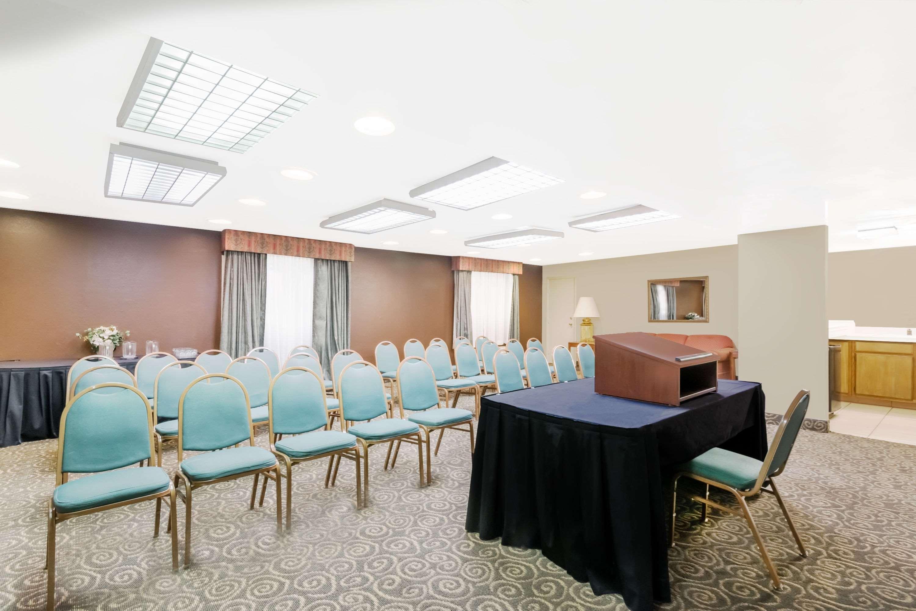 Ramada By Wyndham Lexington North Hotel & Conference Center Екстер'єр фото